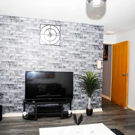 Stylish Two-Bedroom Salford Quays Apartment Manchester Exterior photo