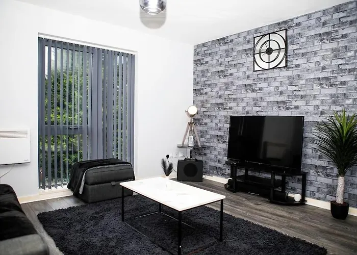 Stylish Two-Bedroom Salford Quays Apartment
